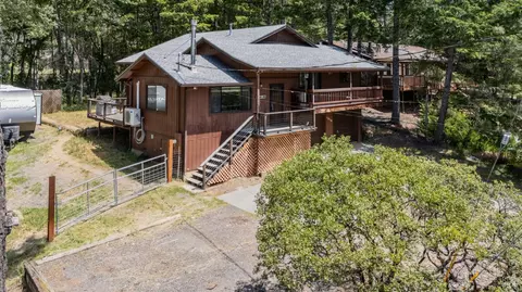 Exterior - 1618 Daphne Dr, Willits, CA 95490 photo 2 of 15
