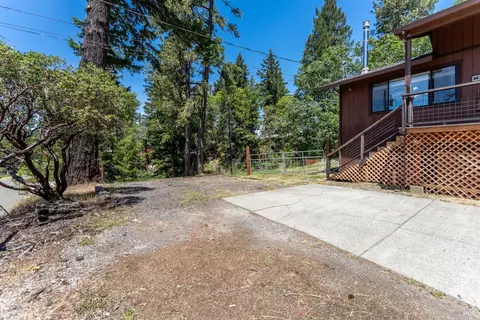 Exterior - 1618 Daphne Dr, Willits, CA 95490 photo 13 of 14