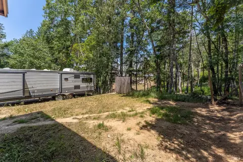 Exterior - 1618 Daphne Dr, Willits, CA 95490 photo 11 of 14