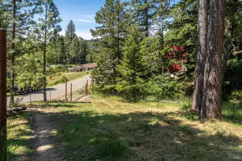Exterior - 1618 Daphne Dr, Willits, CA 95490 photo 10 of 14