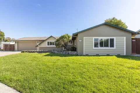 373 Alma Ave, Rohnert Park, CA 94928