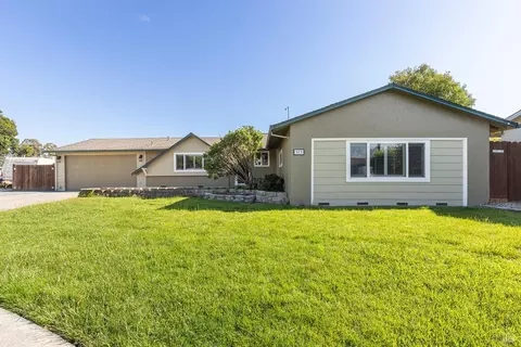373 Alma Ave, Rohnert Park, CA 94928