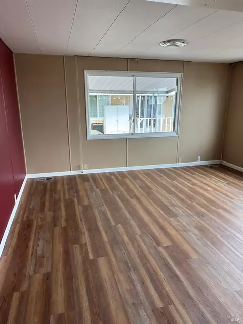 76 Heliotrope St, Vallejo, CA 94589 photo 5