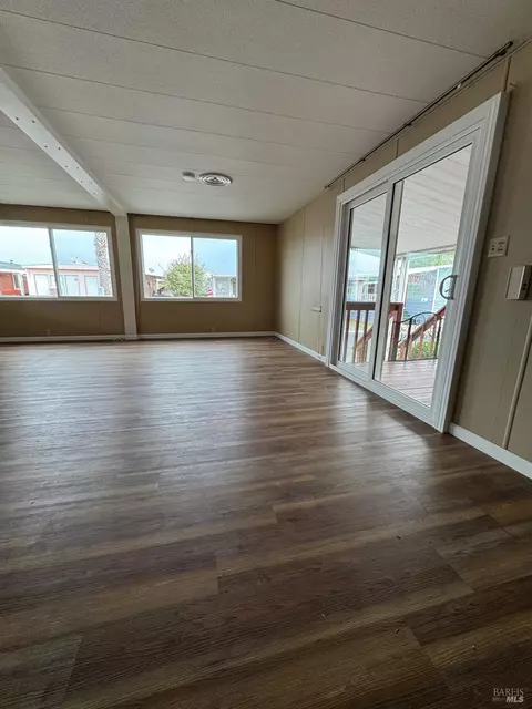 76 Heliotrope St, Vallejo, CA 94589 photo 8