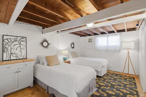 Bedroom - 75 Ocean View Ave, Dillon Beach, CA 94929 photo 5 of 6