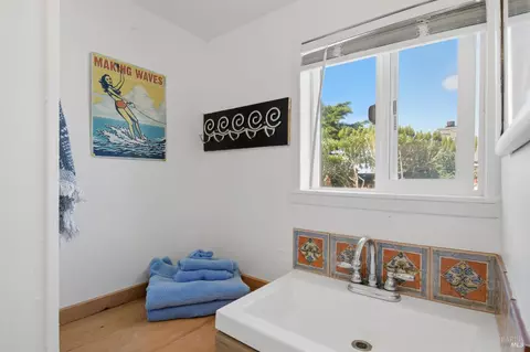 Bath - 75 Ocean View Ave, Dillon Beach, CA 94929 photo 4 of 4