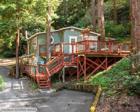 15341 Glandy Gln, Guerneville, CA 95446