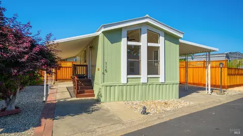 115 Colonial Park Dr, Santa Rosa, CA 95403