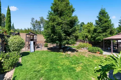Exterior - 149 Lighthouse Way, Vacaville, CA 95688 photo 5 of 11