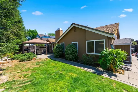 Exterior - 149 Lighthouse Way, Vacaville, CA 95688 photo 10 of 11