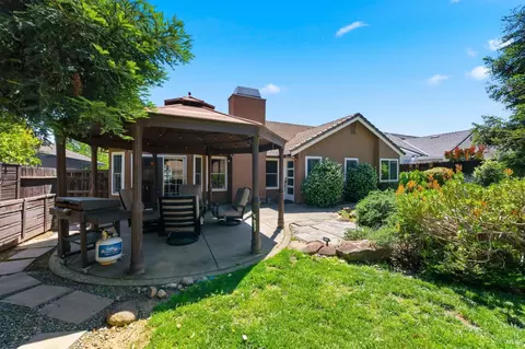Exterior - 149 Lighthouse Way, Vacaville, CA 95688 photo 4 of 11