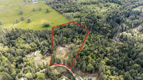 410 Mulligan Ln, Laytonville, CA 95454
