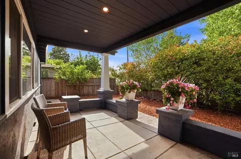 222 Boyes Blvd, Sonoma, CA 95476