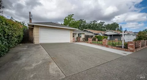432 S Orchard Ave, Vacaville, CA 95688