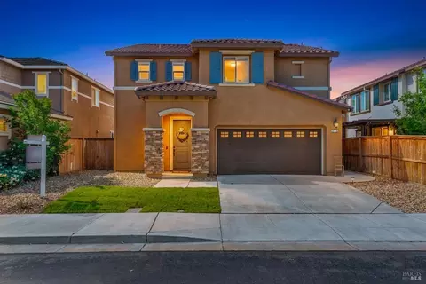 210 Heritage Ln, Dixon, CA 95620