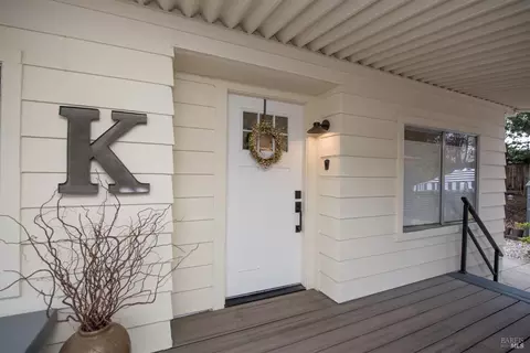 55 Michael Dr, Petaluma, CA 94954