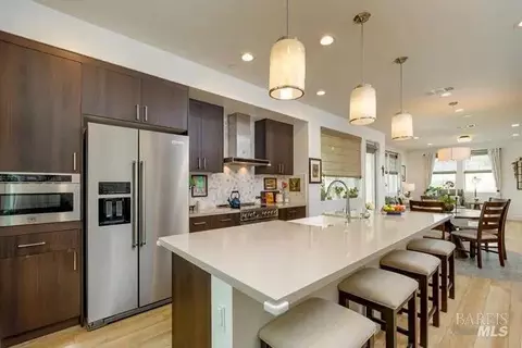 715 Rockview Rd, Novato, CA 94949
