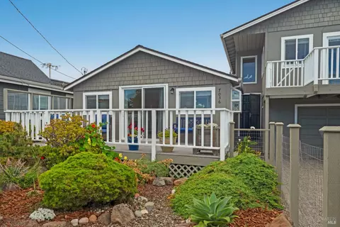 Exterior - 7036 Cliff Ave, Bodega Bay, CA 94923 photo 2 of 6