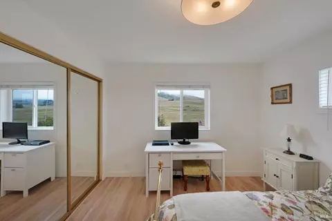 Bedroom - 7036 Cliff Ave, Bodega Bay, CA 94923 photo 6 of 6