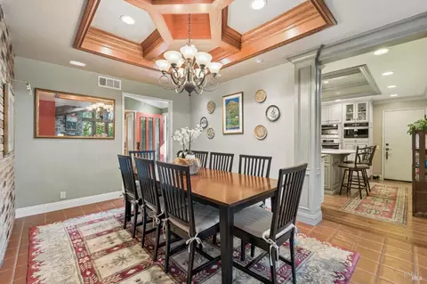 Dining - 103 Paseo Arboles, Fairfield, CA 94534 photo 3 of 4