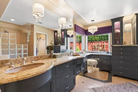 Bath - 103 Paseo Arboles, Fairfield, CA 94534 photo 1 of 4