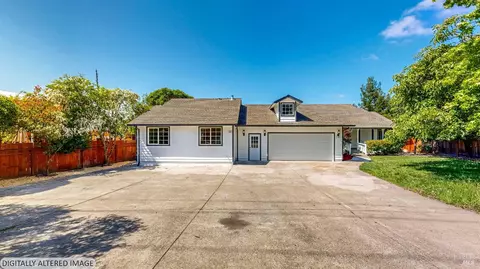 527-529 Middle Rincon Rd, Santa Rosa, CA 95409