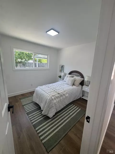 Bedroom - 832 Murray Dr, Glen Ellen, CA 95442 photo 6 of 6