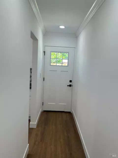 Entry Way - 832 Murray Dr, Glen Ellen, CA 95442 photo 1 of 3