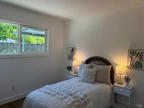 Bedroom - 832 Murray Dr, Glen Ellen, CA 95442 photo 5 of 6