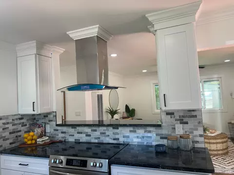 Kitchen - 832 Murray Dr, Glen Ellen, CA 95442 photo 2 of 8