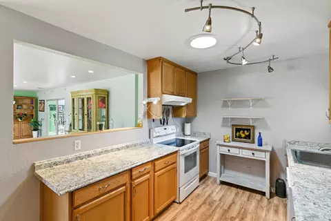 Kitchen - 5816 Lowell Ct, Cotati, CA 94931 photo 2 of 4