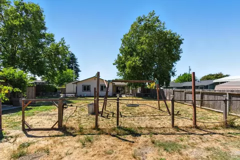 Exterior - 5816 Lowell Ct, Cotati, CA 94931 photo 13 of 17