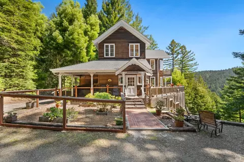 46131 Sunset Dr, Gualala, CA 95445