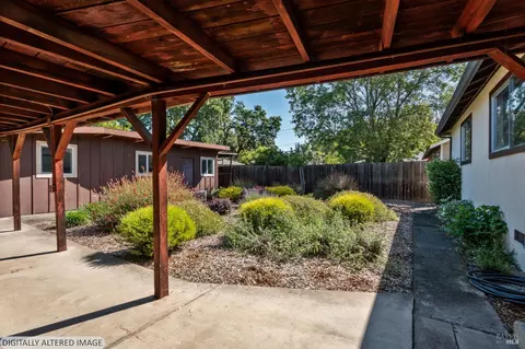 Exterior - 548 Peach St, Ukiah, CA 95482 photo 2 of 3