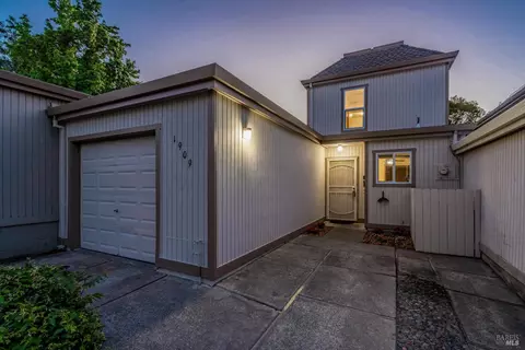 1909 Knolls Dr, Santa Rosa, CA 95405