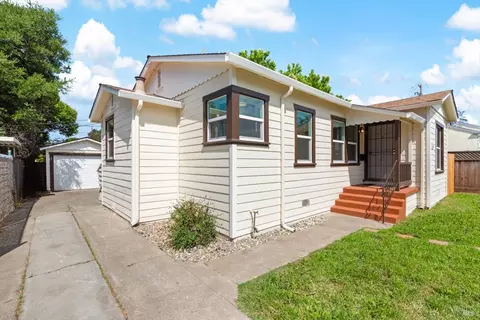 Exterior - 433 Glenn St, Vallejo, CA 94590 photo 2 of 10