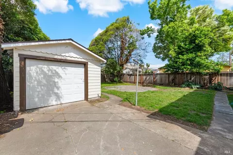 Exterior - 433 Glenn St, Vallejo, CA 94590 photo 3 of 10