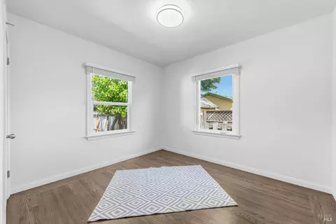 Bedroom - 433 Glenn St, Vallejo, CA 94590 photo 3 of 4