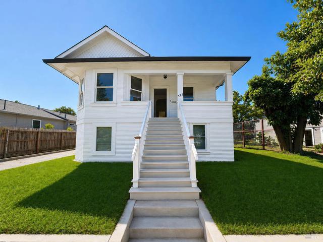 587 Seymour St, Napa, CA 94559