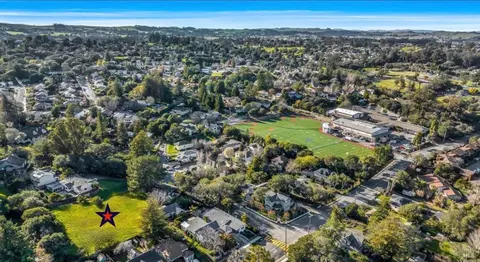 495 Cherry St, Petaluma, CA 94952