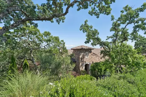 115 Stonetree Ln, Novato, CA 94945