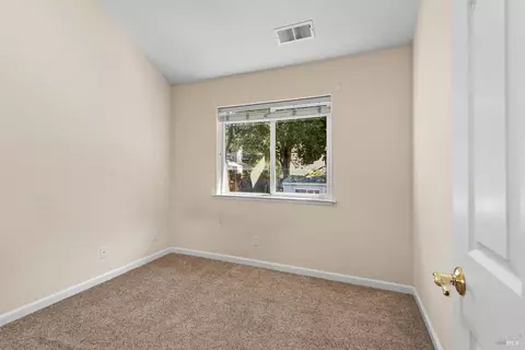 Bedroom - 961 Central Ave, Sonoma, CA 95476 photo 5 of 6
