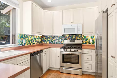 Kitchen - 961 Central Ave, Sonoma, CA 95476 photo 4 of 5