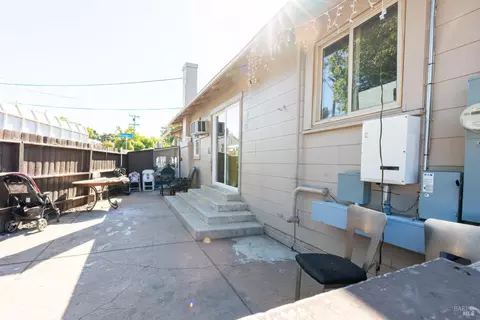 Exterior - 100 Gleason Ave, Vallejo, CA 94590 photo 7 of 8