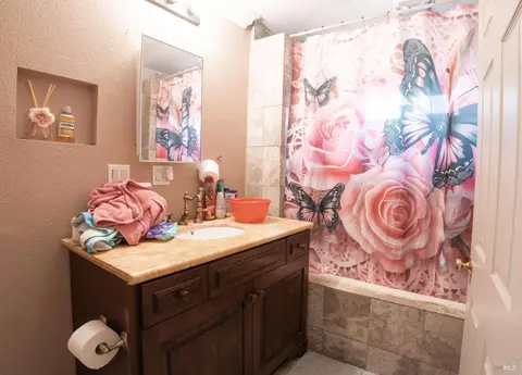 Bath - 100 Gleason Ave, Vallejo, CA 94590 photo 1 of 3