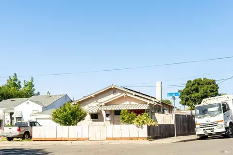 Exterior - 100 Gleason Ave, Vallejo, CA 94590 photo 2 of 8