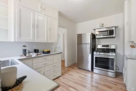 Kitchen - 283 E Blithedale Ave, Mill Valley, CA 94941 photo 1 of 3