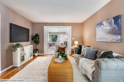 2030 W Lincoln Ave, Napa, CA 94558