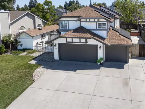 Exterior - 220 Foster Ln, Dixon, CA 95620 photo 1 of 13