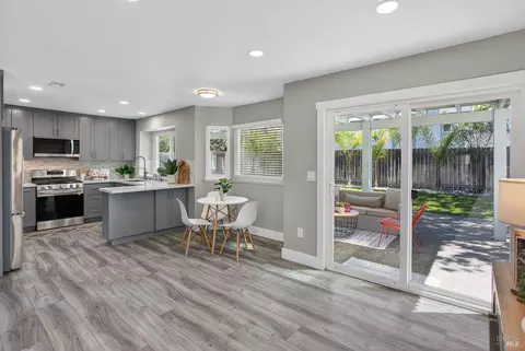 Kitchen - 220 Foster Ln, Dixon, CA 95620 photo 2 of 6